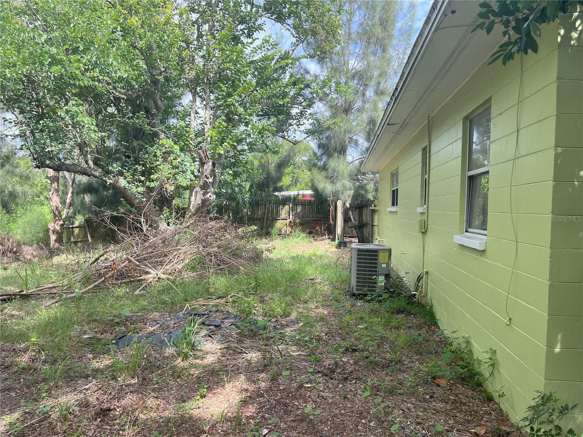 1528 STEVENSONS DRIVE — photo 13 of 14