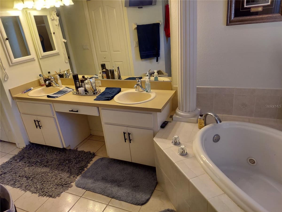 5735 LENA DRIVE — photo 32 of 95