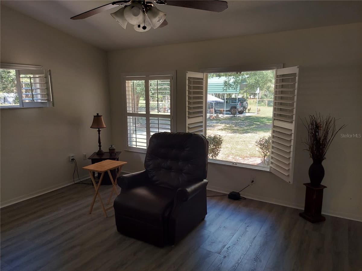 5735 LENA DRIVE — photo 22 of 95