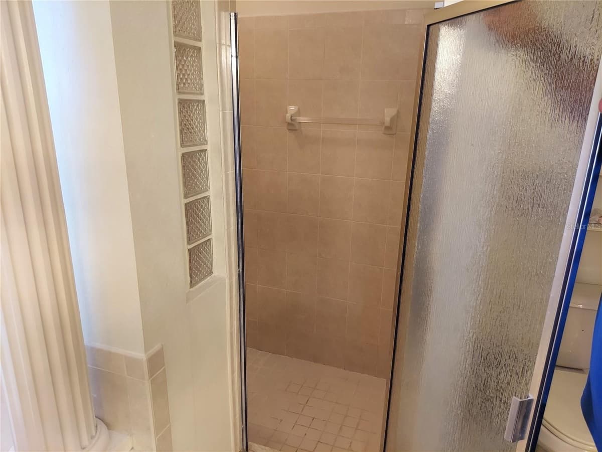 5735 LENA DRIVE — photo 36 of 95