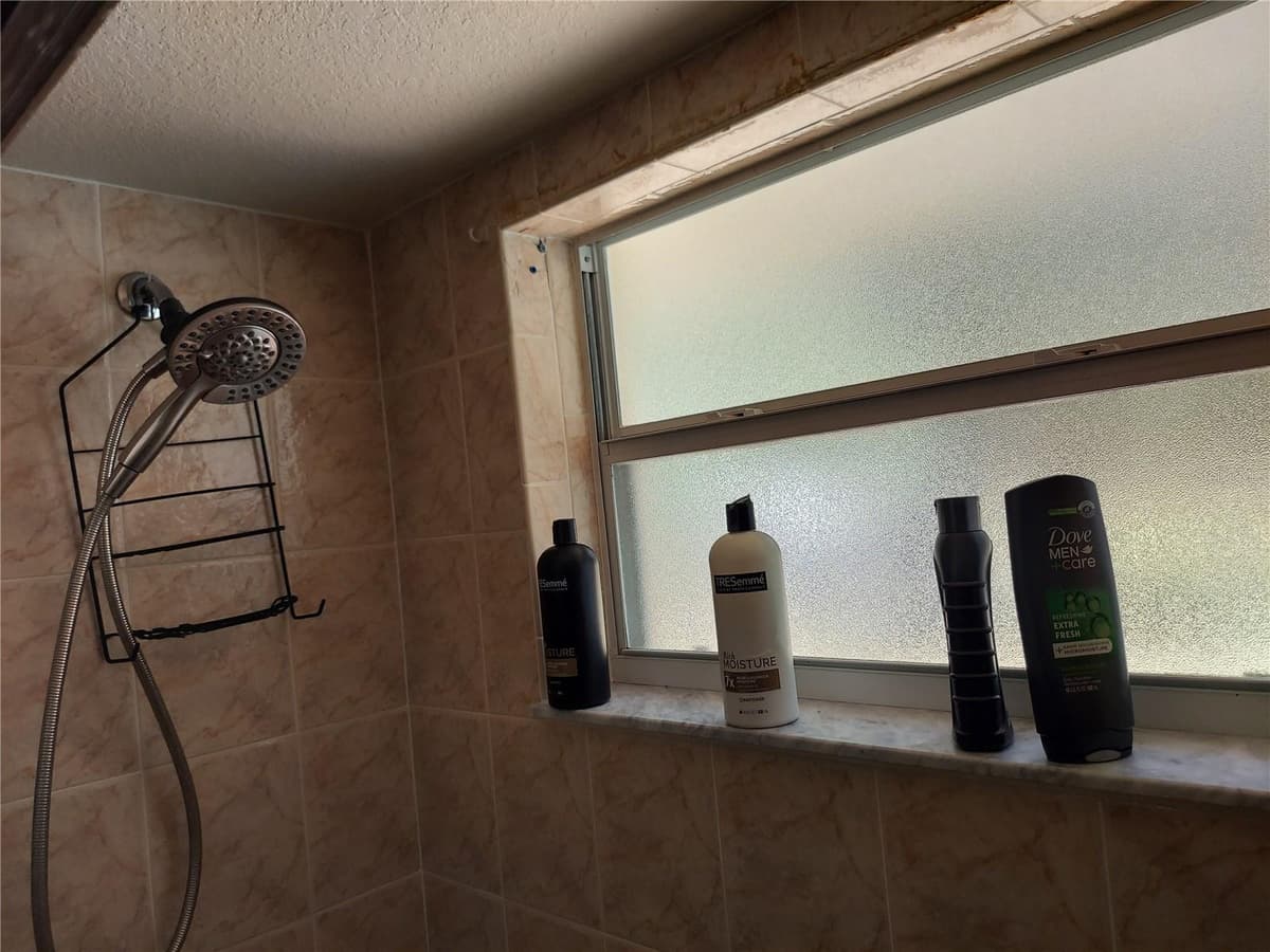 5735 LENA DRIVE — photo 77 of 95