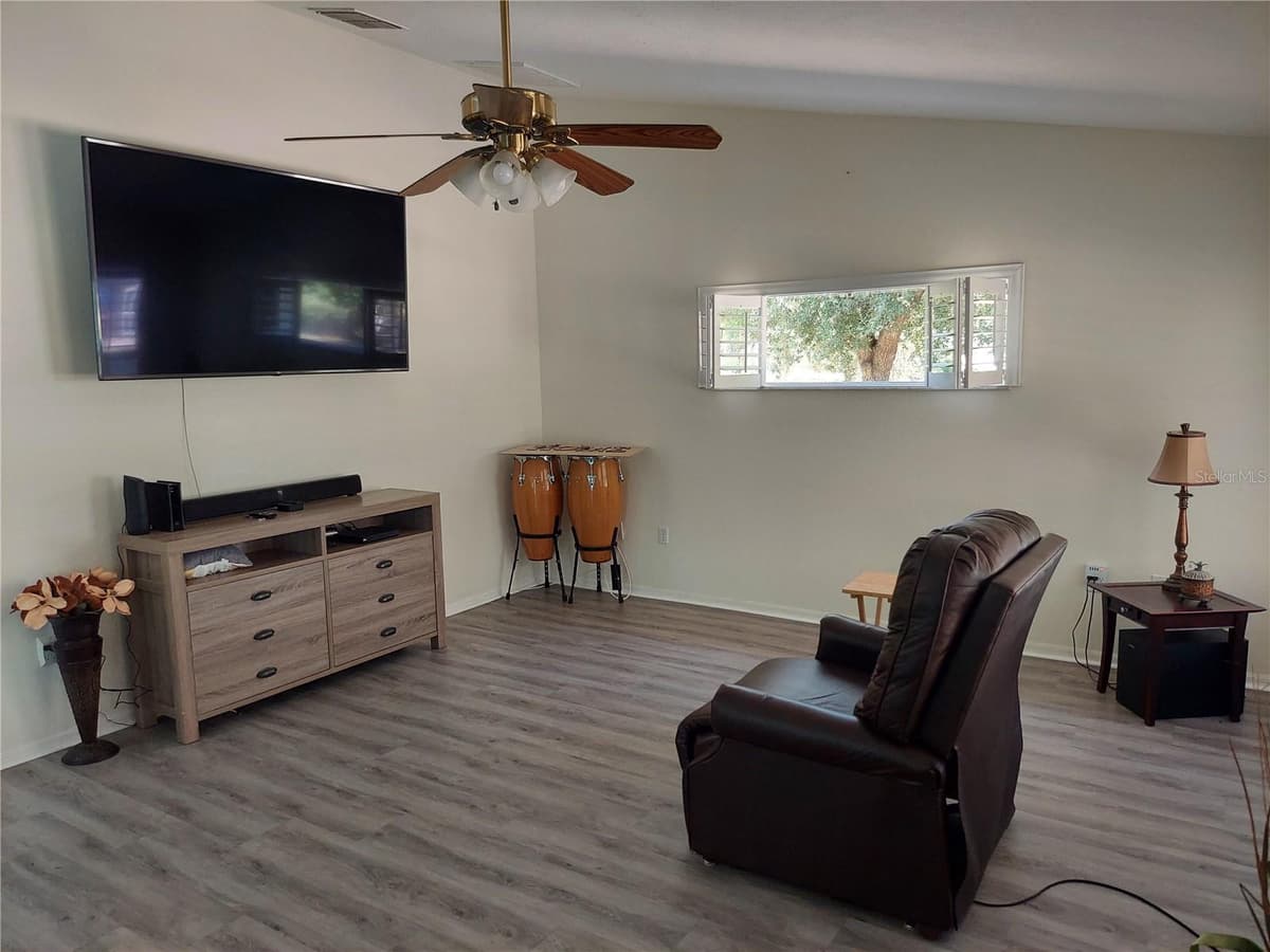5735 LENA DRIVE — photo 21 of 95