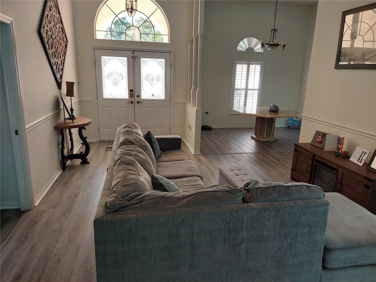 5735 LENA DRIVE — photo 7 of 95
