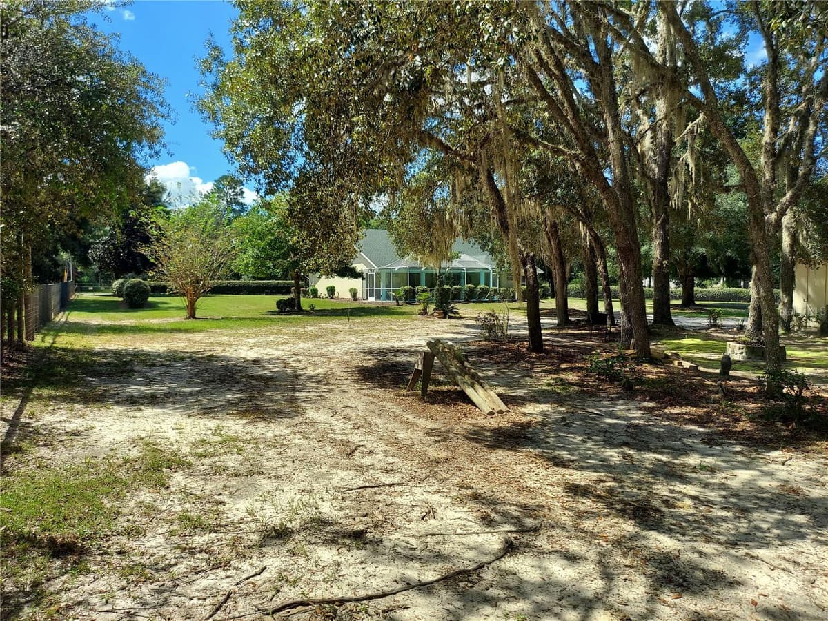 5735 LENA DRIVE — photo 41 of 95