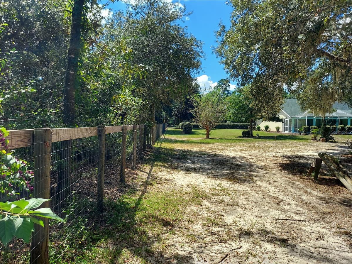 5735 LENA DRIVE — photo 40 of 95