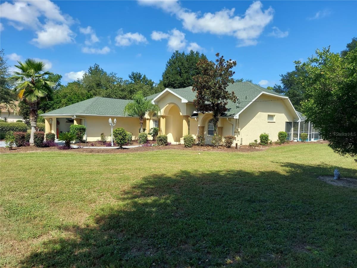 5735 LENA DRIVE — photo 3 of 95