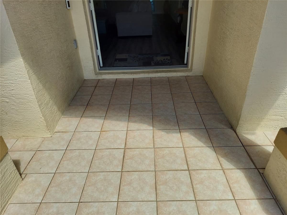 5735 LENA DRIVE — photo 5 of 95