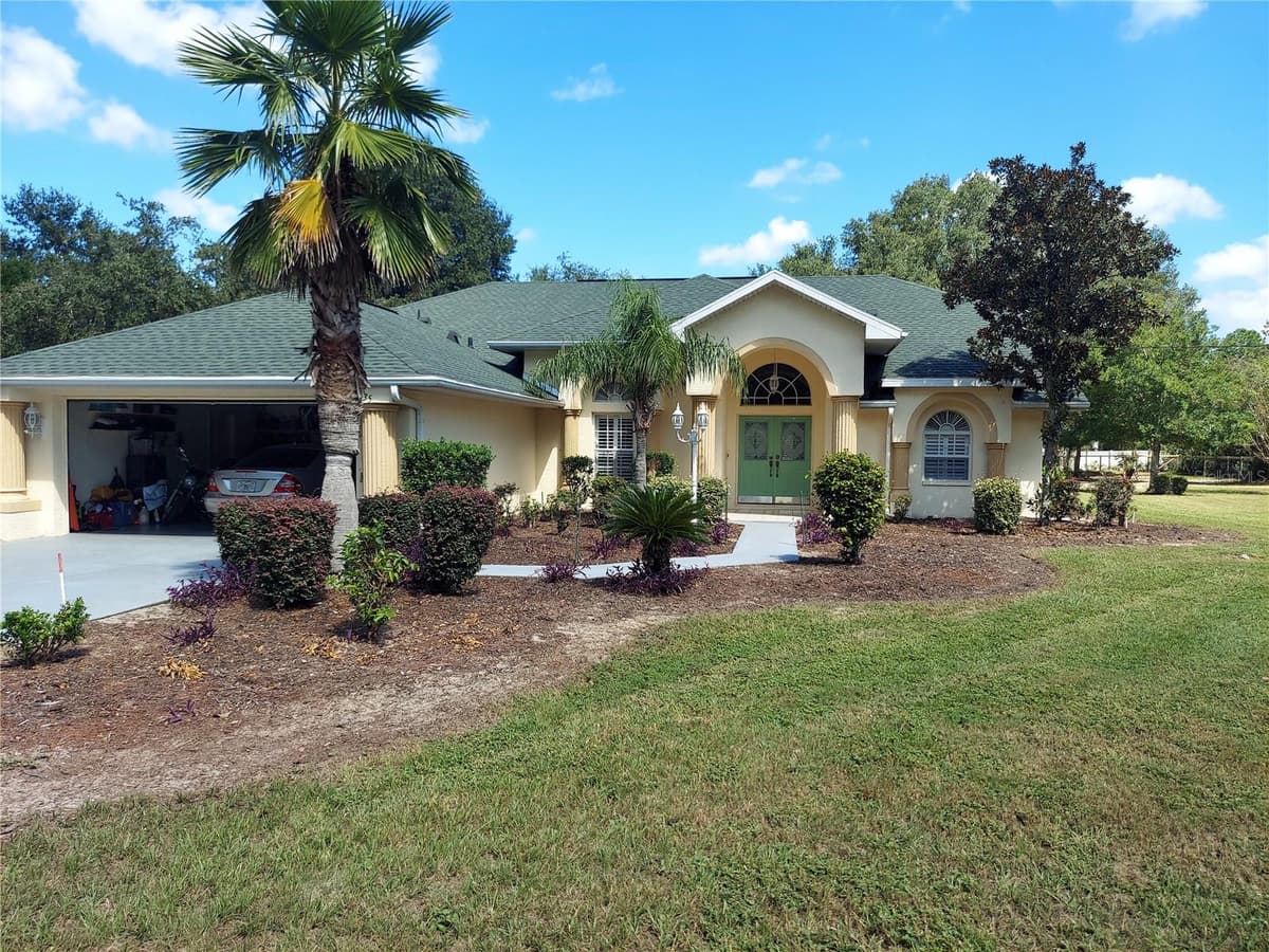 5735 LENA DRIVE — photo 4 of 95