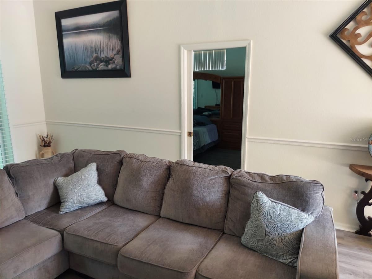 5735 LENA DRIVE — photo 8 of 95