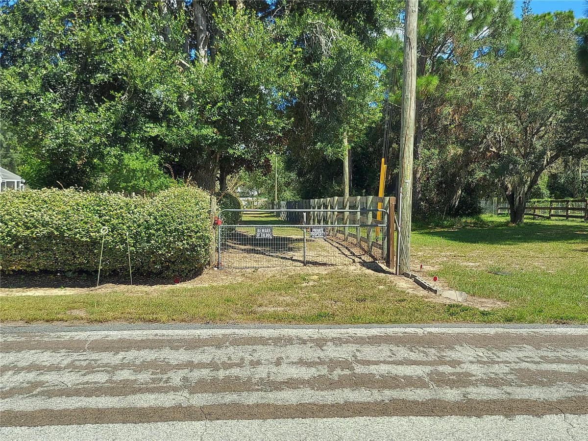 5735 LENA DRIVE — photo 52 of 95