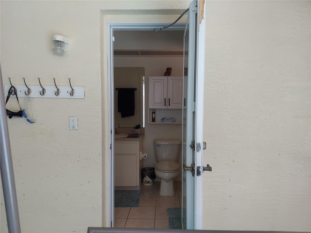 5735 LENA DRIVE — photo 78 of 95