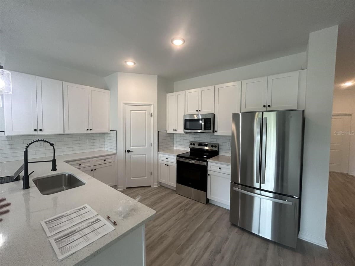 1320 RIO DE JANEIRO AVENUE — photo 3 of 19