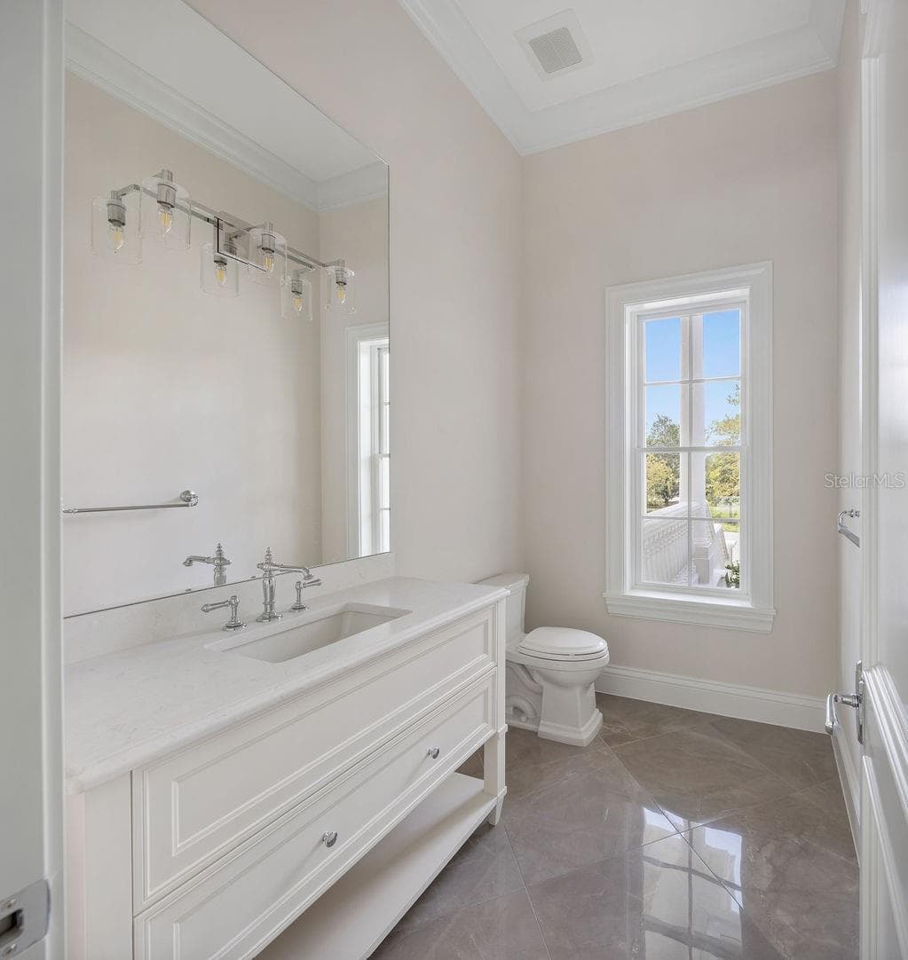 4015 85TH TERRACE — photo 35 of 38