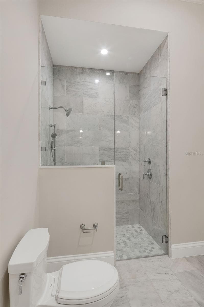 4015 85TH TERRACE — photo 37 of 38