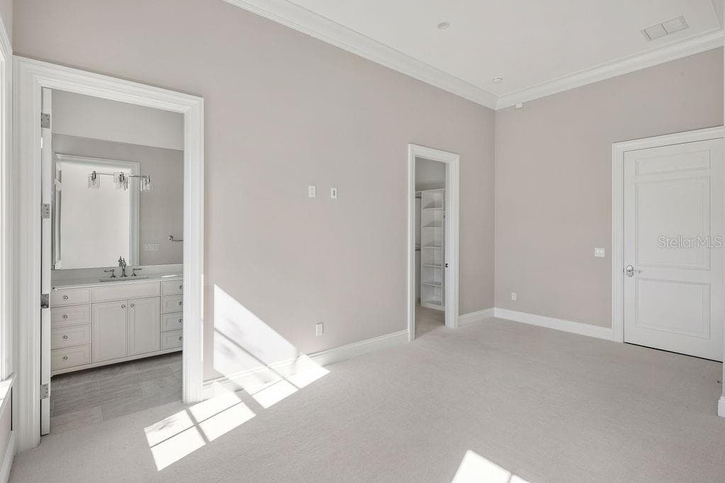 4015 85TH TERRACE — photo 33 of 38