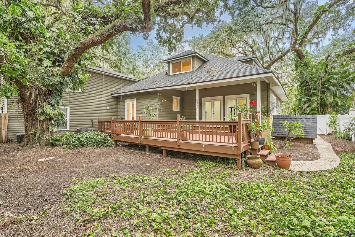 734 MILLS AVENUE — photo 36 of 48