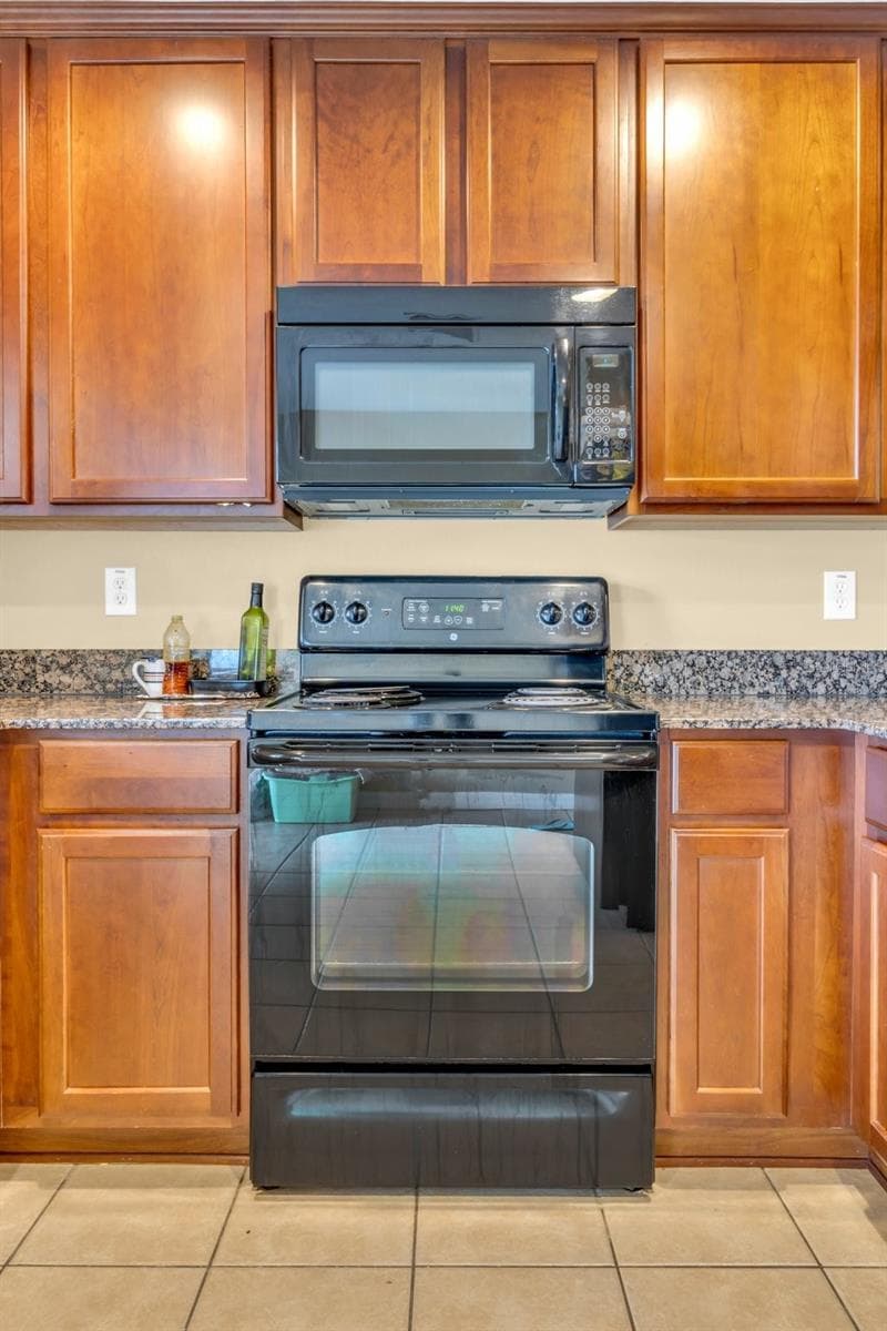 5333 RIVER ROCK ROAD — photo 17 of 46