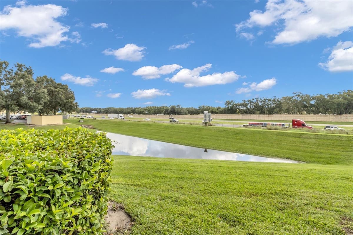 5333 RIVER ROCK ROAD — photo 8 of 46