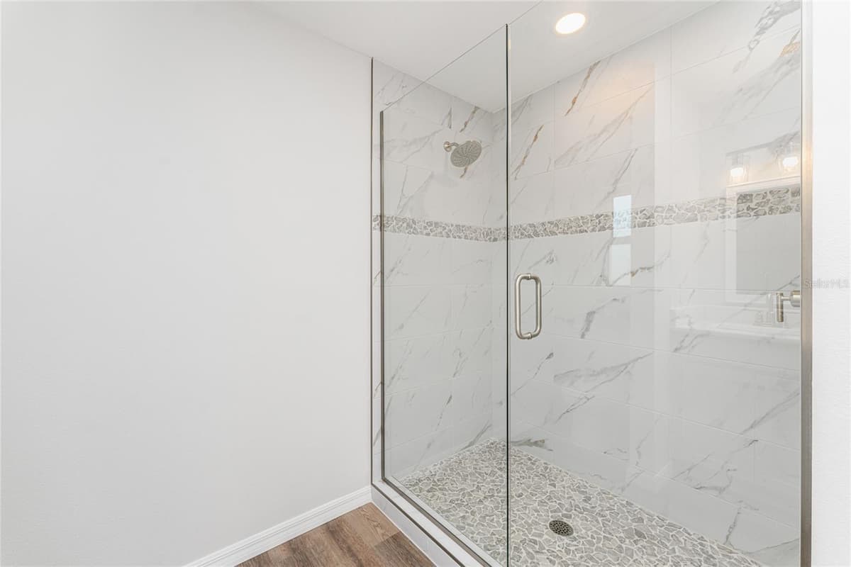 4199 HOLLIS AVENUE — photo 42 of 75