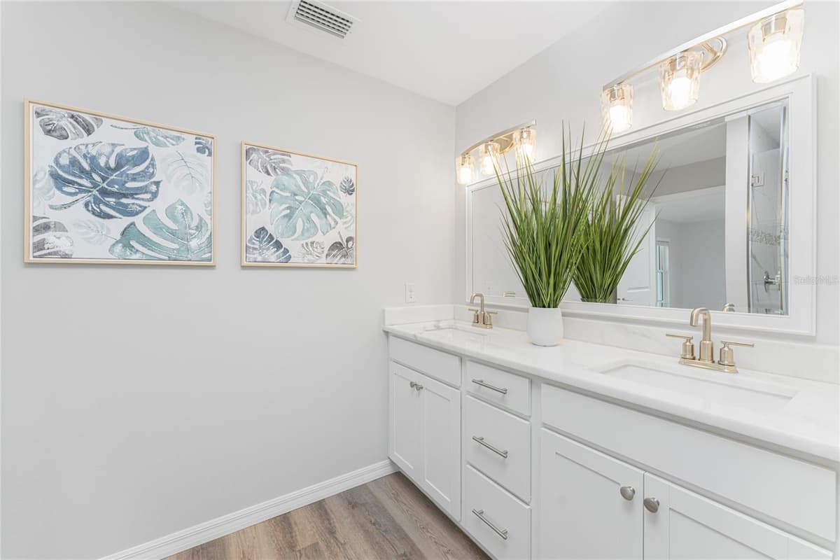 4199 HOLLIS AVENUE — photo 44 of 75