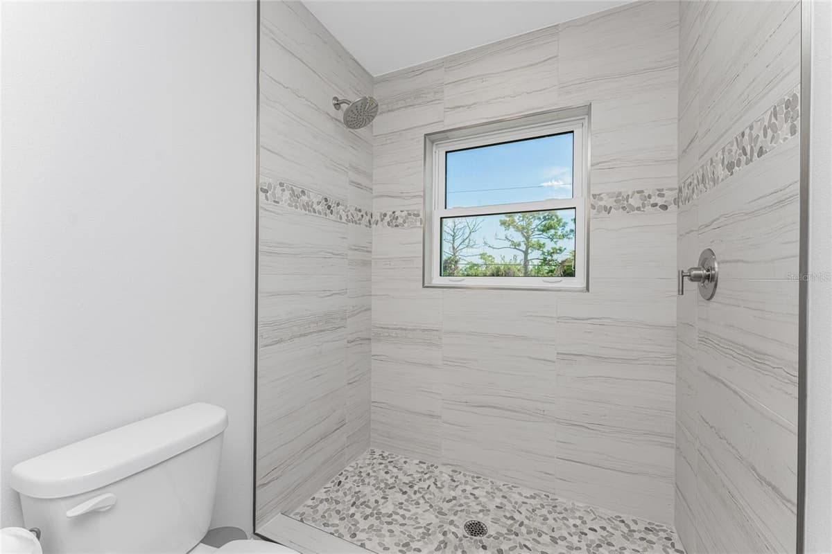 4199 HOLLIS AVENUE — photo 31 of 75