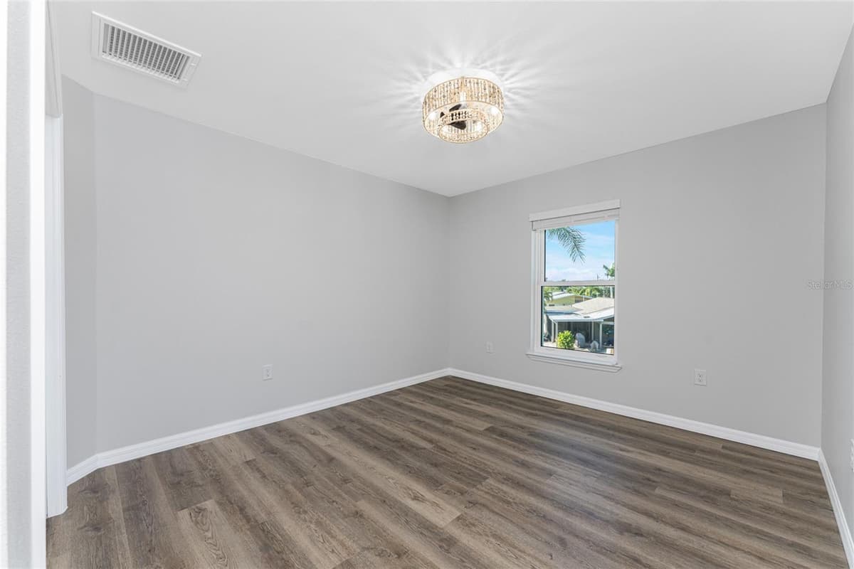 4199 HOLLIS AVENUE — photo 29 of 75
