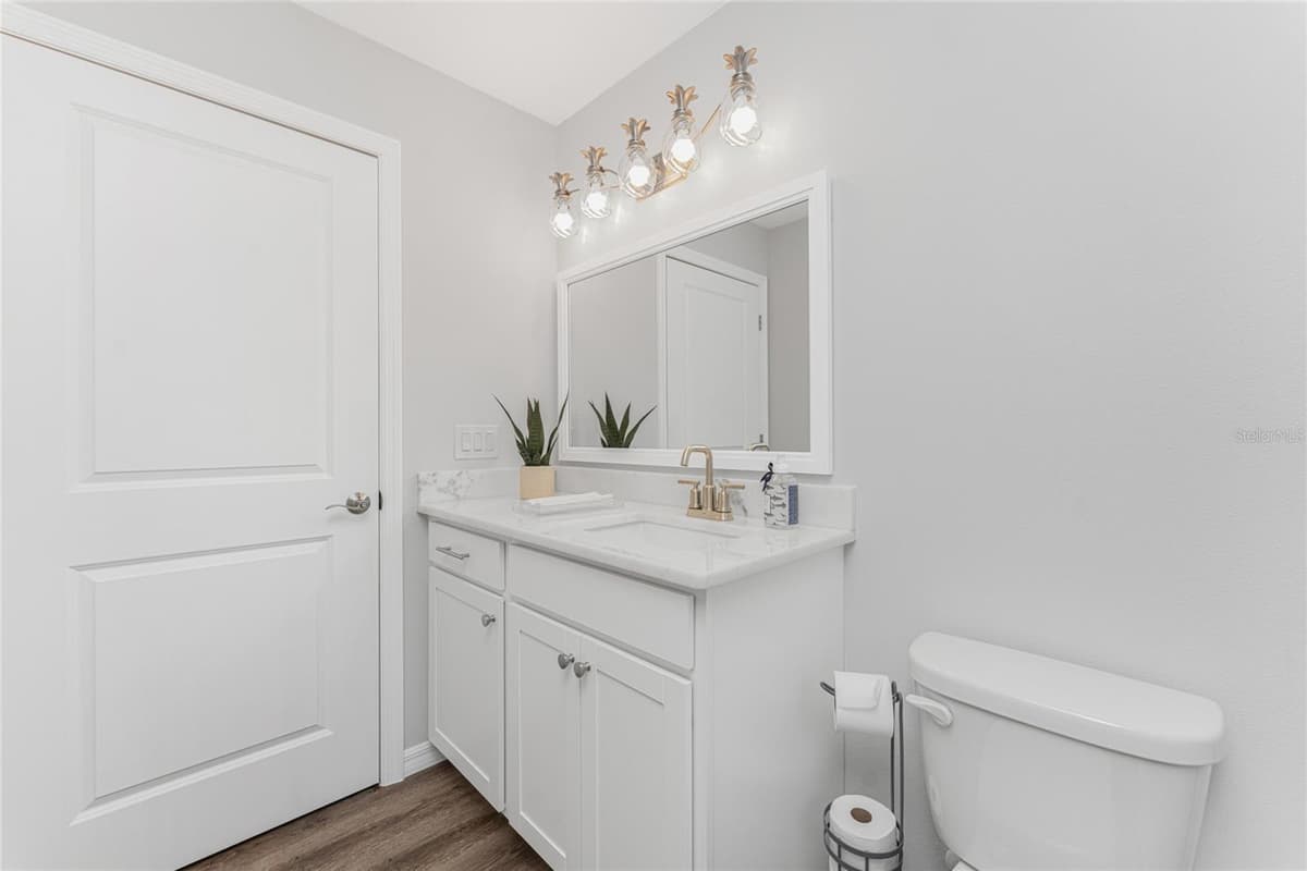 4199 HOLLIS AVENUE — photo 32 of 75