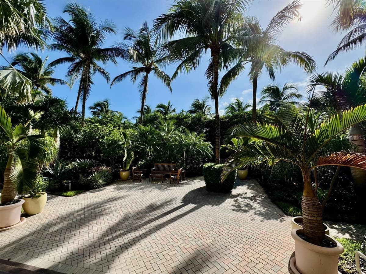 1500 OCEAN DRIVE — photo 40 of 46