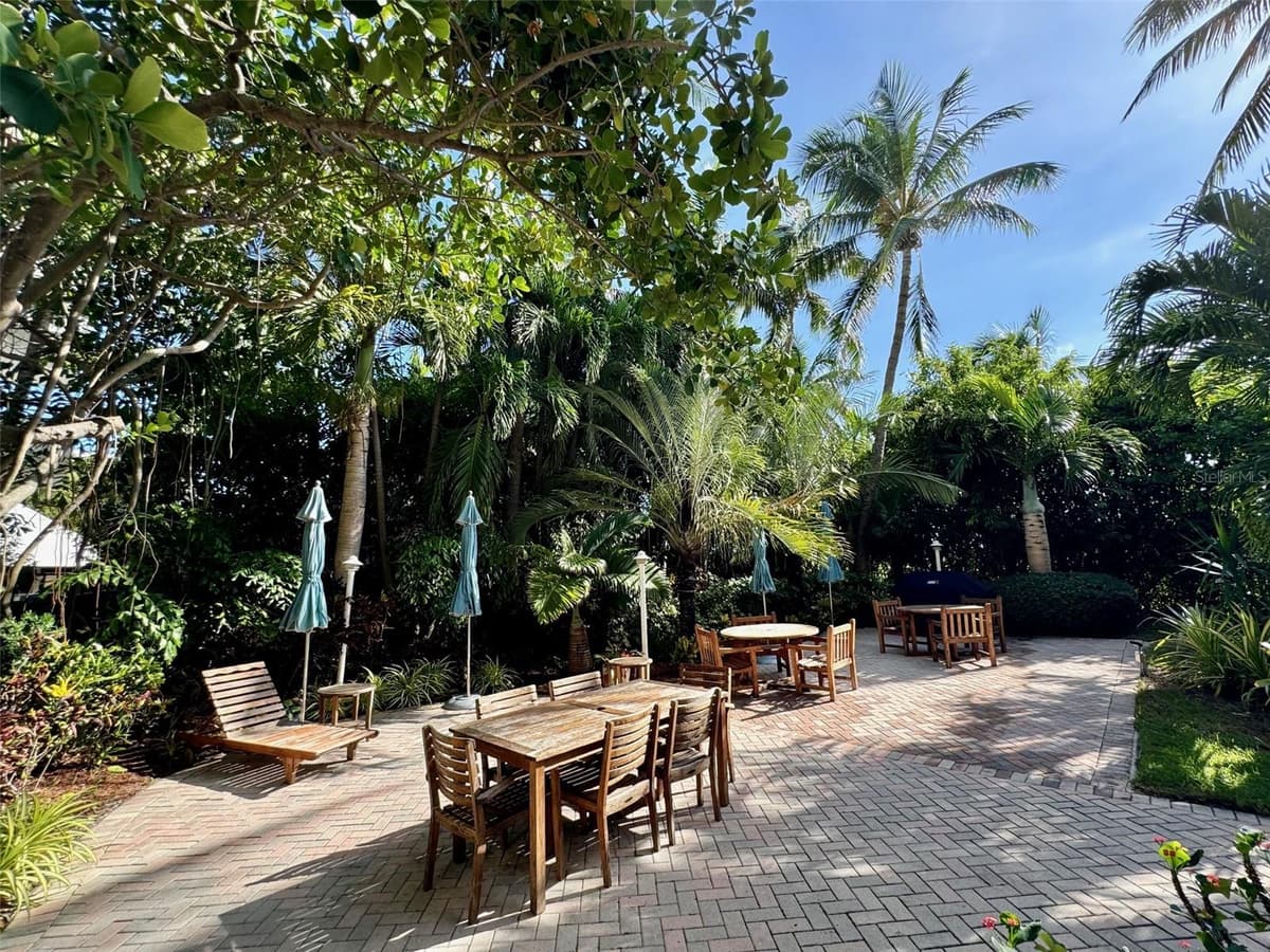 1500 OCEAN DRIVE — photo 39 of 46