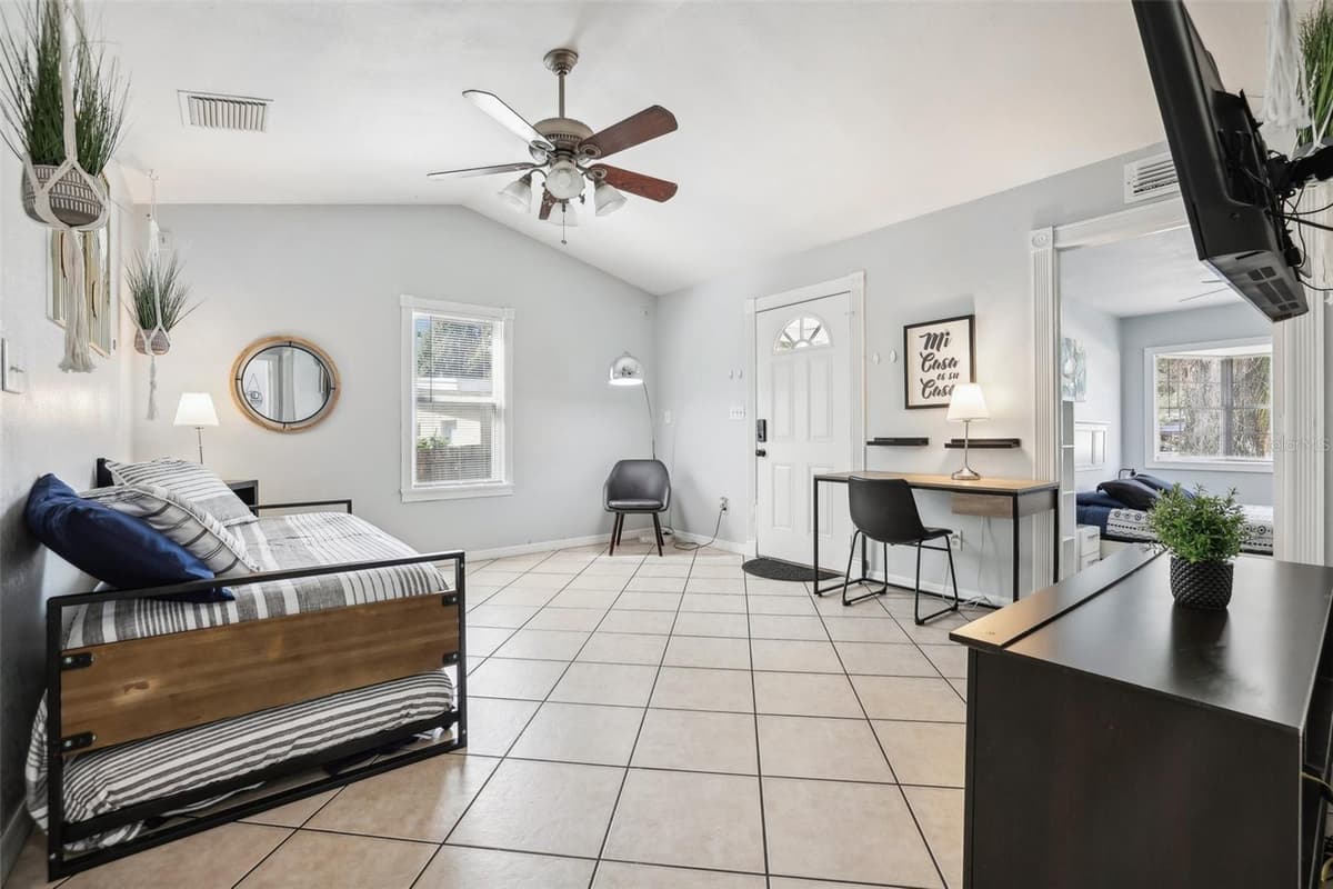 1815 LARKIN AVENUE — photo 6 of 50
