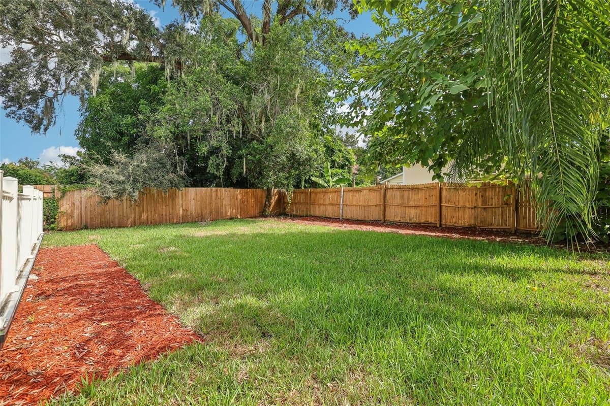 1815 LARKIN AVENUE — photo 35 of 50