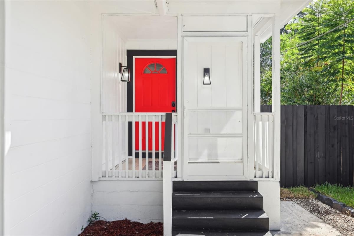 1815 LARKIN AVENUE — photo 4 of 50