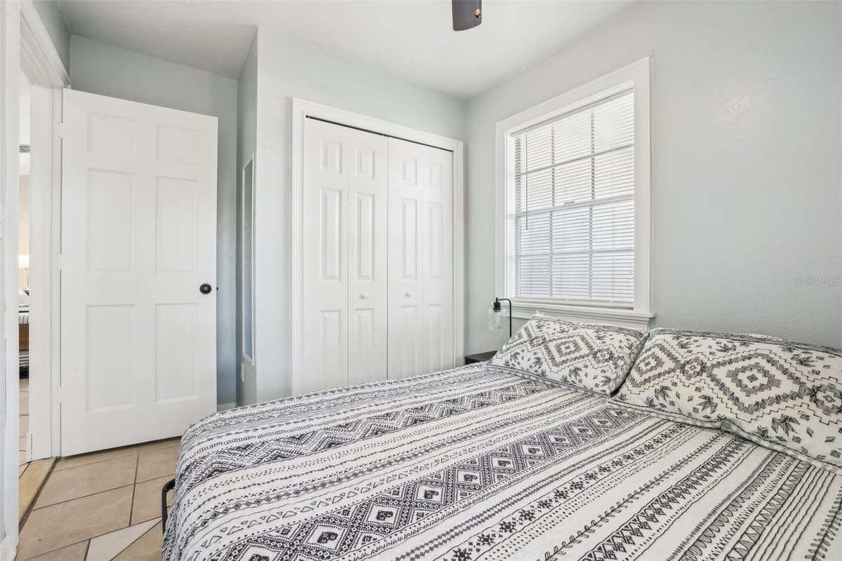 1815 LARKIN AVENUE — photo 27 of 50