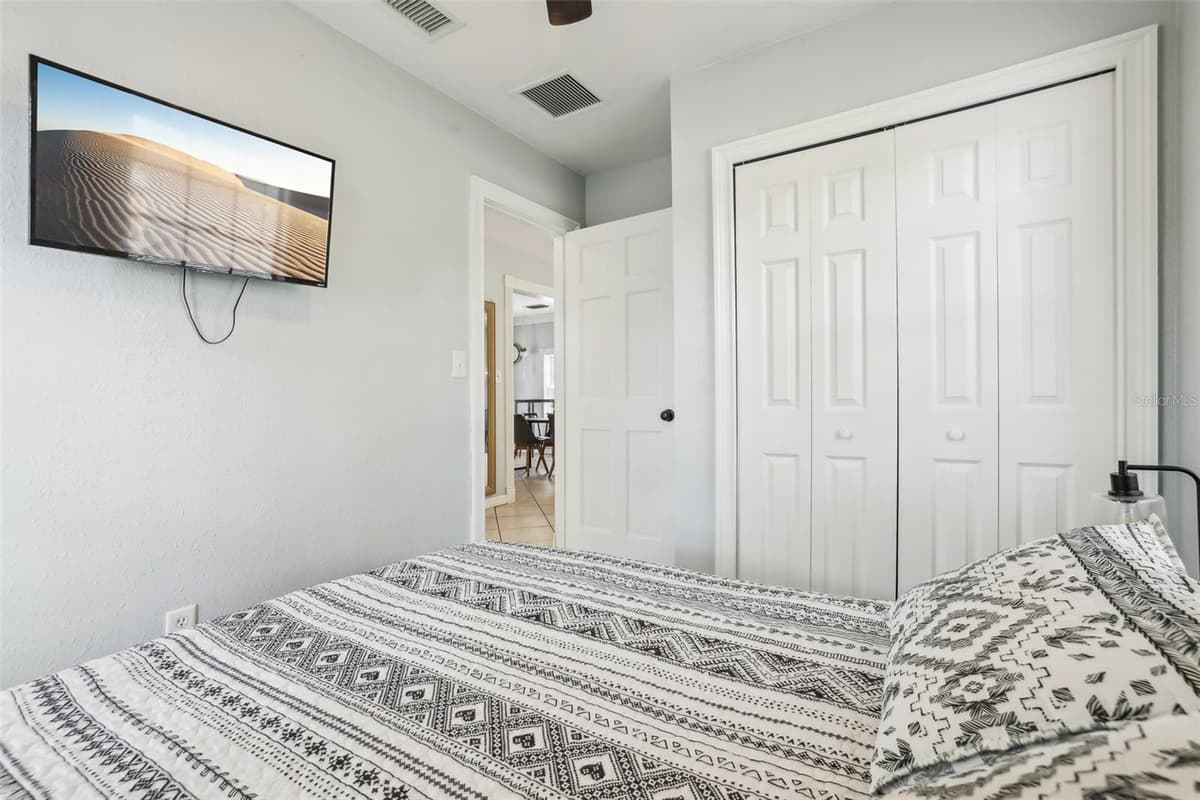 1815 LARKIN AVENUE — photo 28 of 50