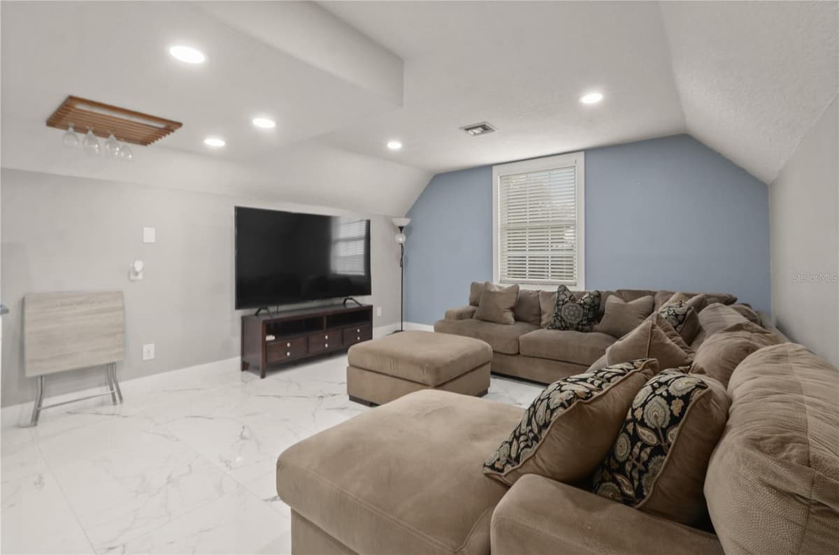2393 APPY LANE — photo 33 of 48