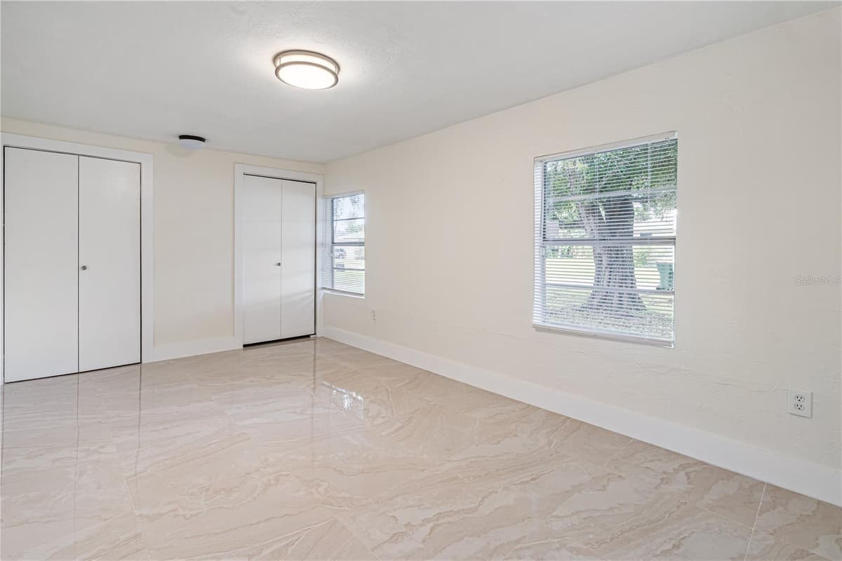 2624 LEE STREET — photo 6 of 18