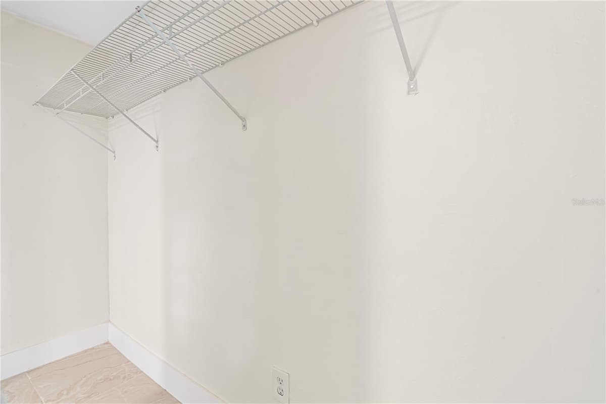 2624 LEE STREET — photo 8 of 18
