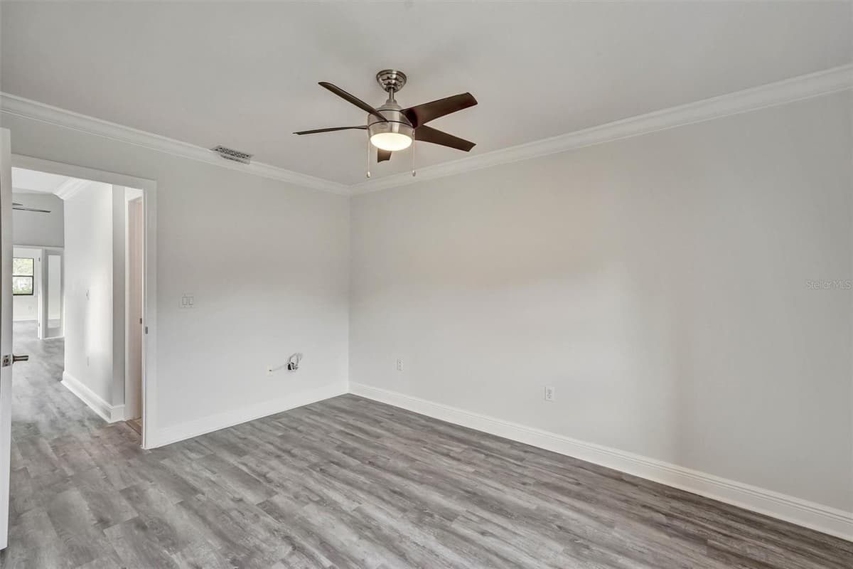 7861 PINE TRACE DRIVE — photo 31 of 36