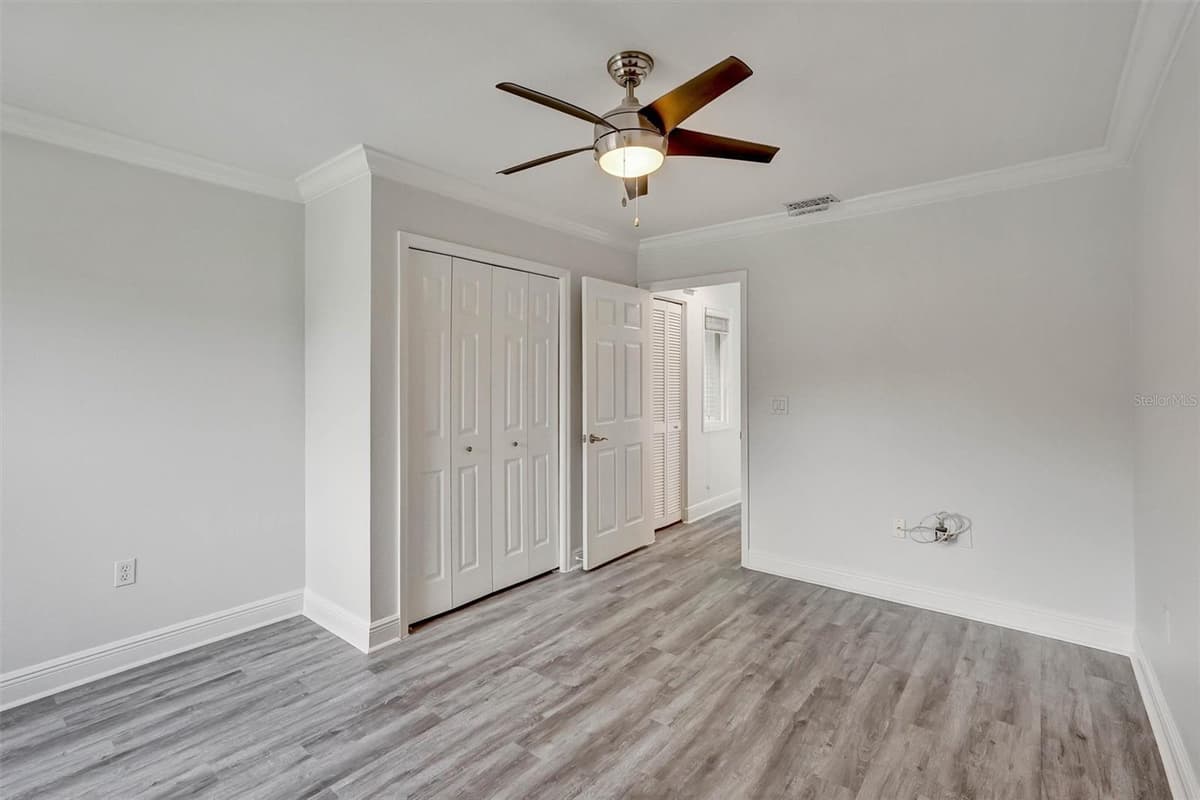 7861 PINE TRACE DRIVE — photo 30 of 36