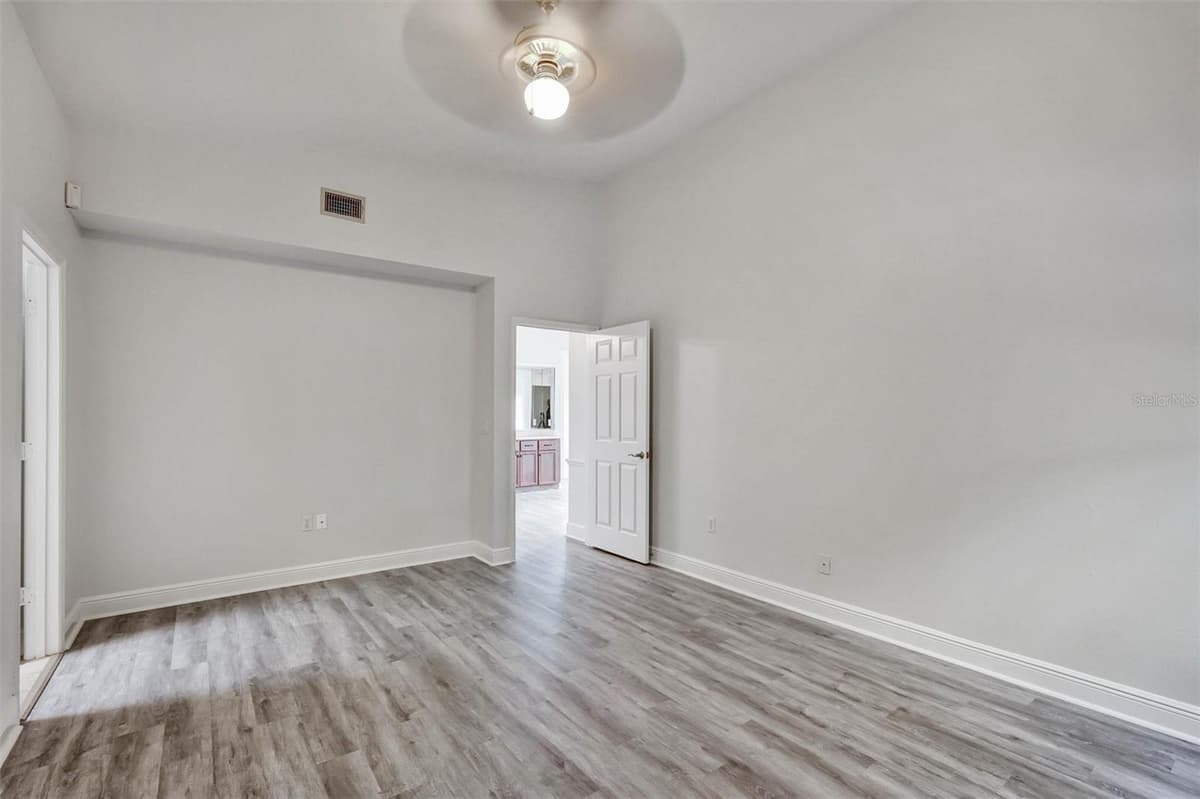 7861 PINE TRACE DRIVE — photo 25 of 36