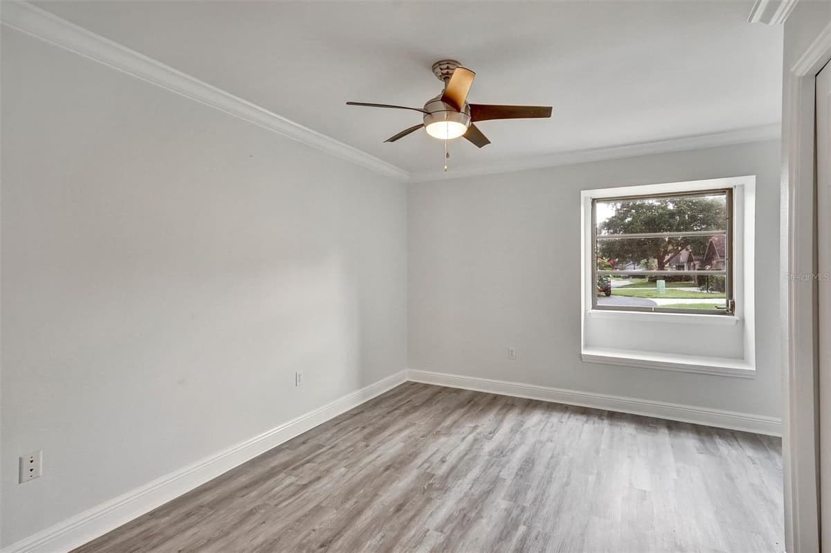 7861 PINE TRACE DRIVE — photo 32 of 36
