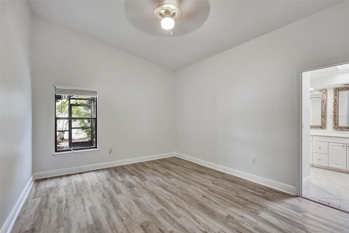 7861 PINE TRACE DRIVE — photo 26 of 36