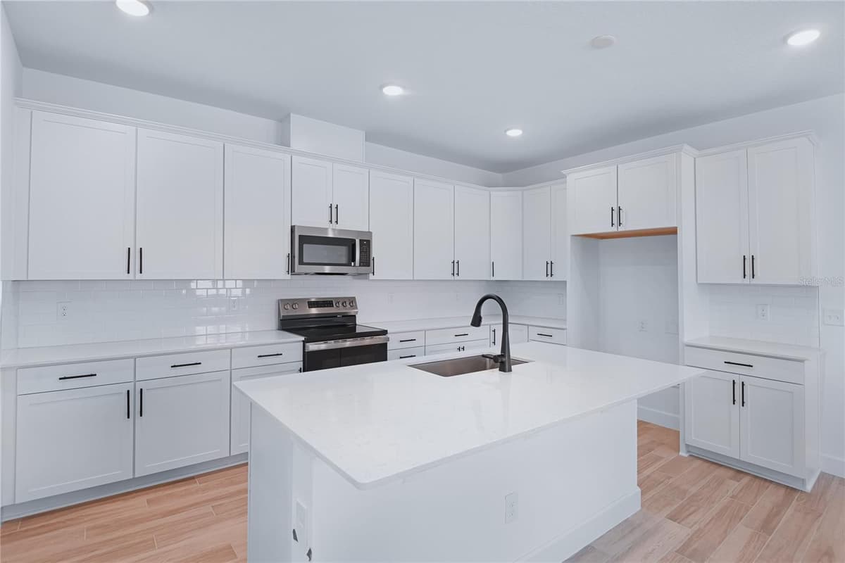 4235 SAWTOOTH COURT — photo 7 of 19