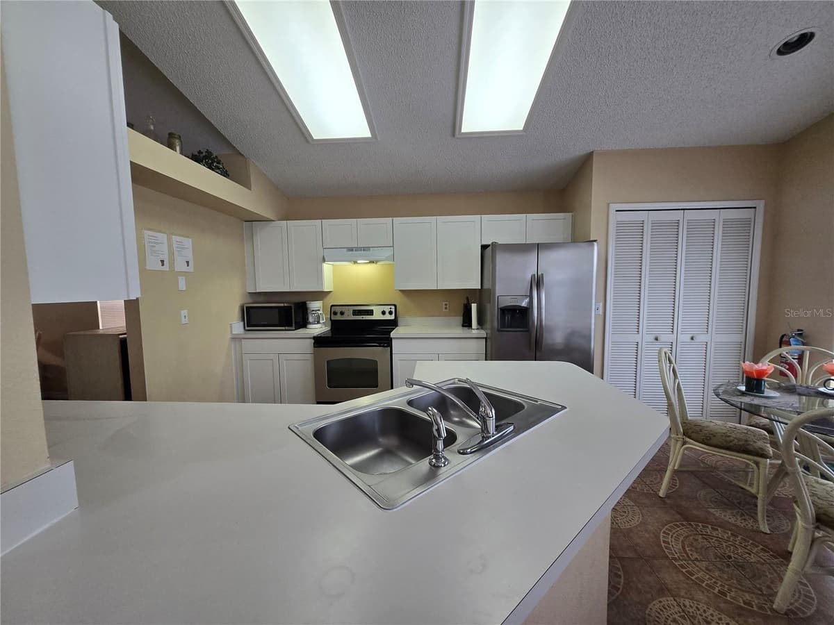 3011 BRANSBURY COURT — photo 9 of 42