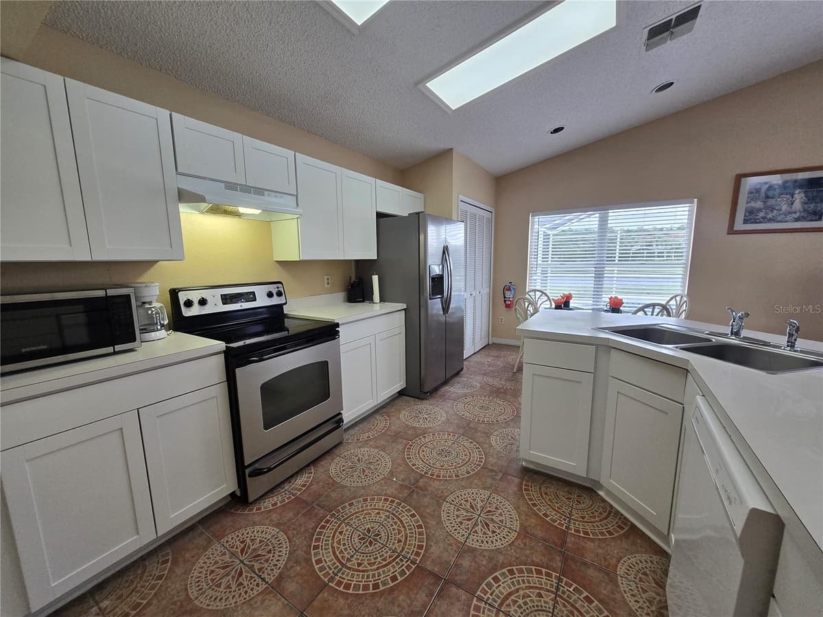 3011 BRANSBURY COURT — photo 6 of 42