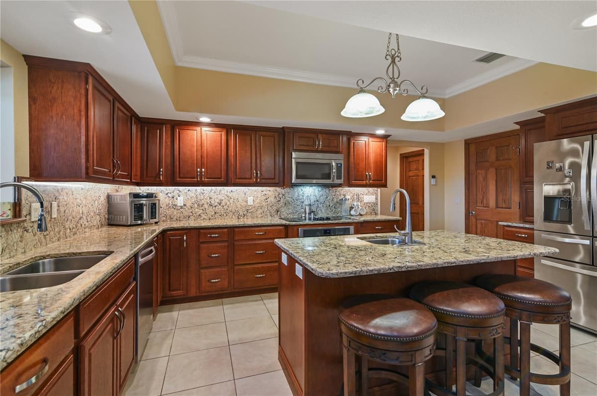 3933 MAMMOTH GROVE ROAD — photo 12 of 61
