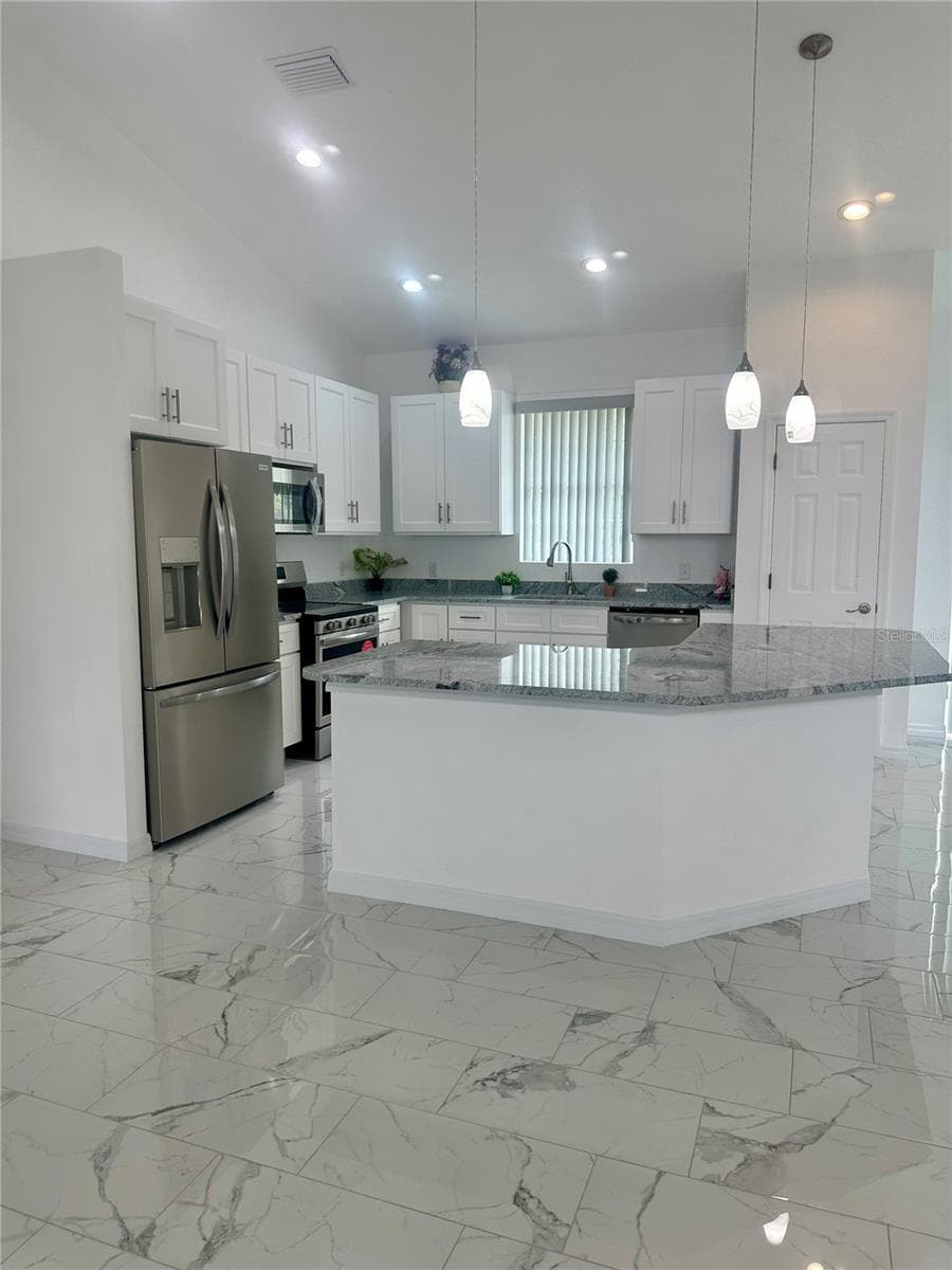 17271 PEGGY AVE. AVENUE — photo 5 of 23