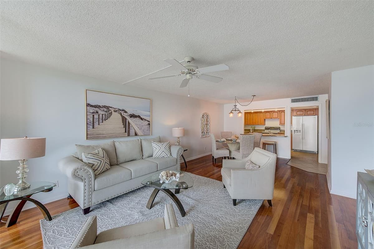 220 BELLEVIEW BOULEVARD — photo 20 of 61