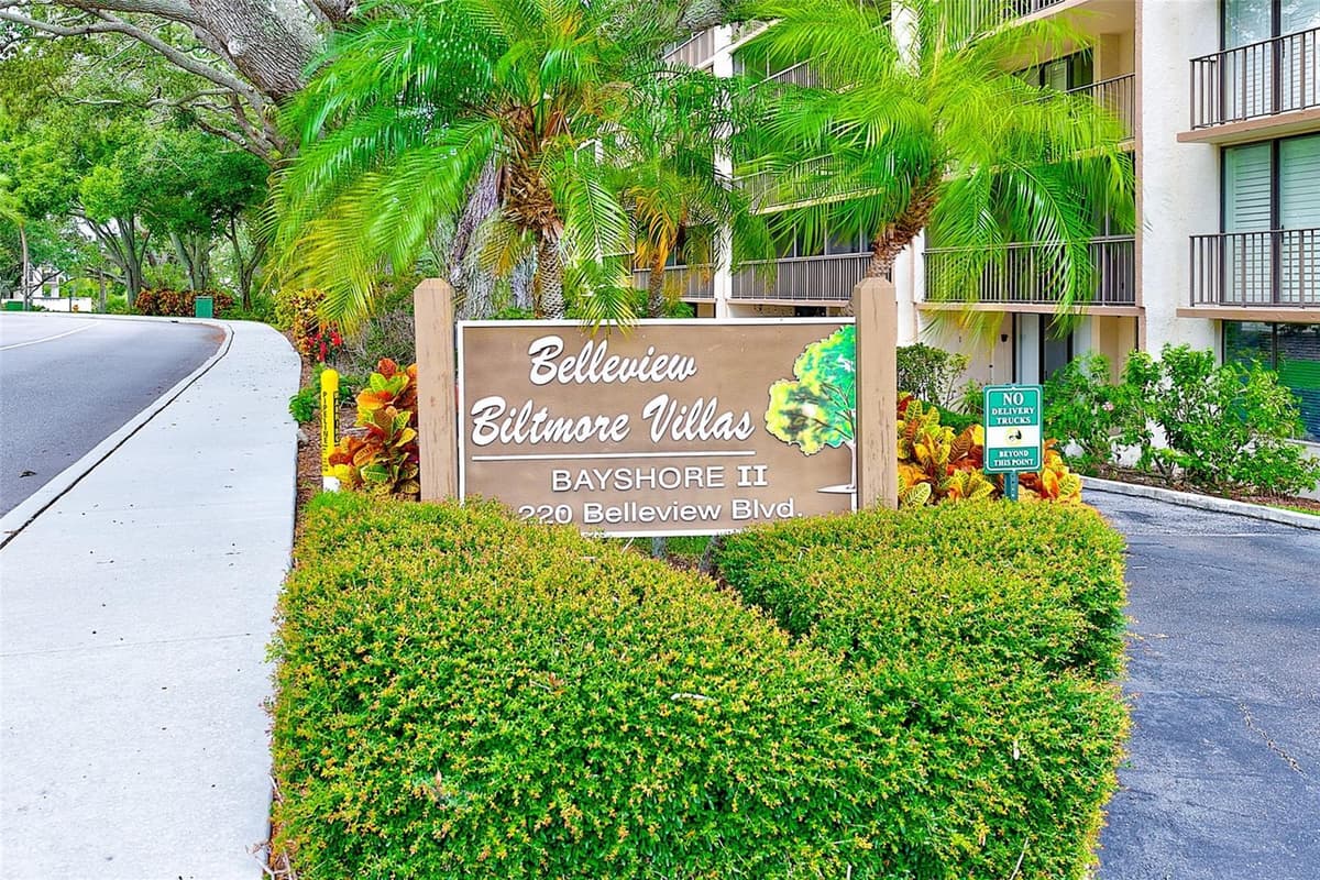 220 BELLEVIEW BOULEVARD — photo 36 of 61