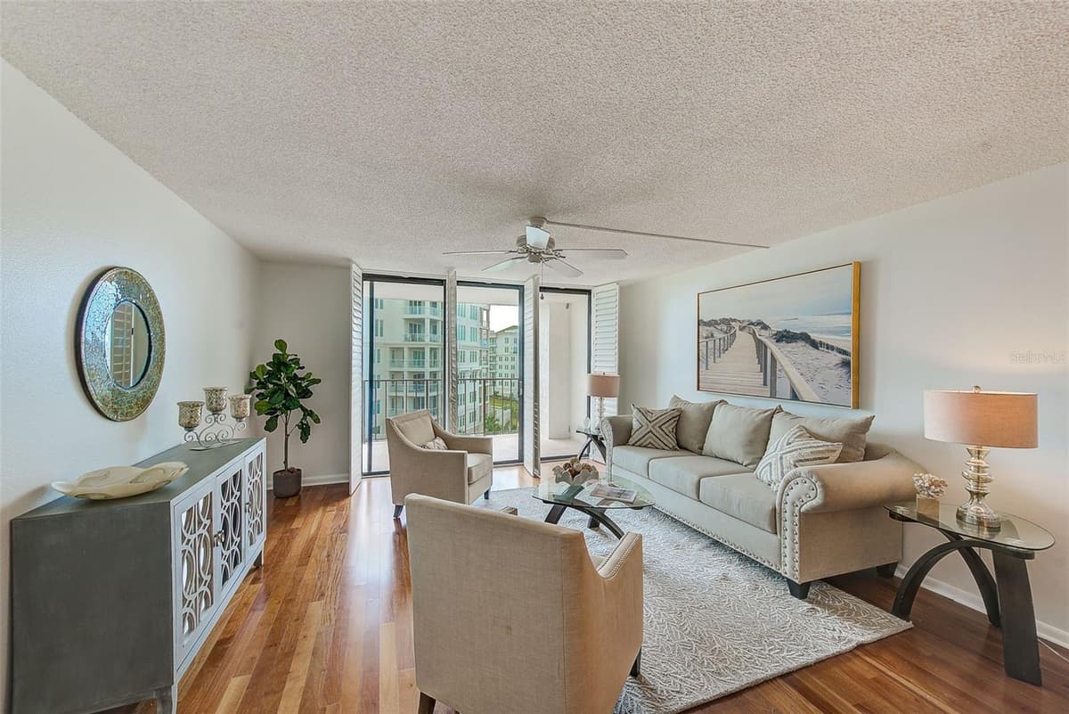 220 BELLEVIEW BOULEVARD — photo 4 of 61